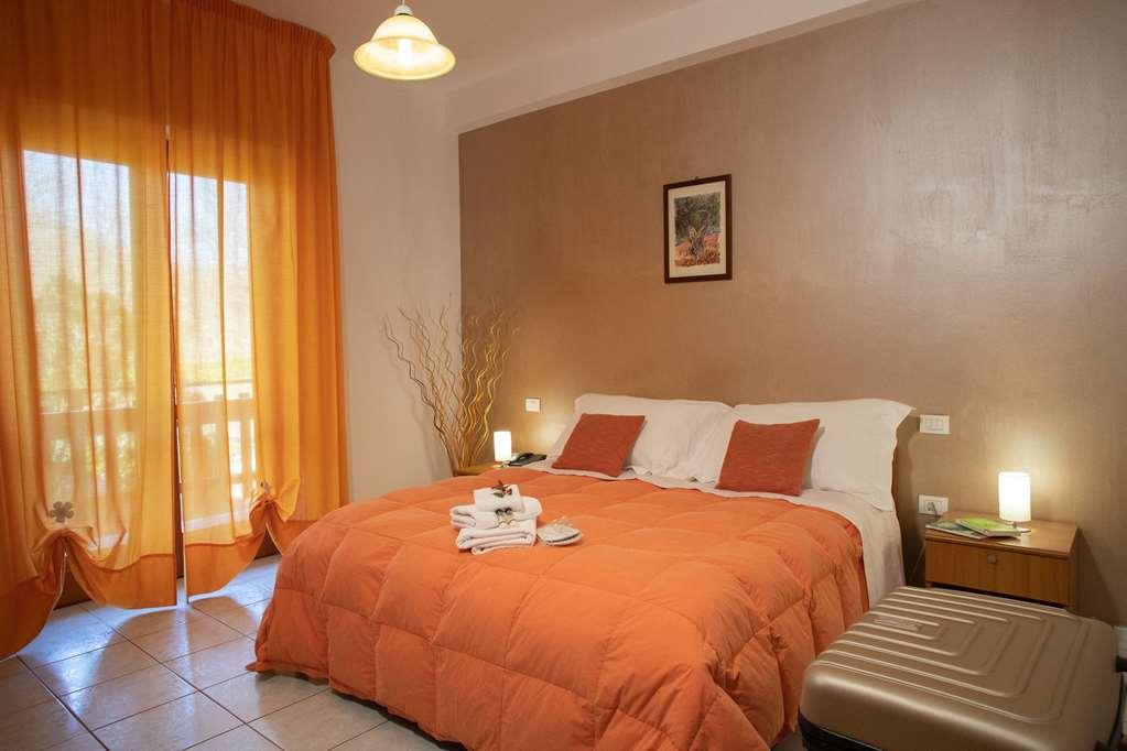Hotel Kiris Віджано Номер фото